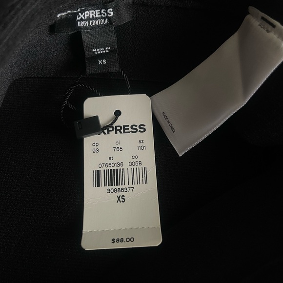 NWT Express Body Contour Ruffle Hem Knit Skirt in Pitch Black Size XS - Picture 6 of 7